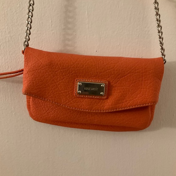 *SOLD ON EBAY* Nine West Orange crossbody - Picture 2 of 12
